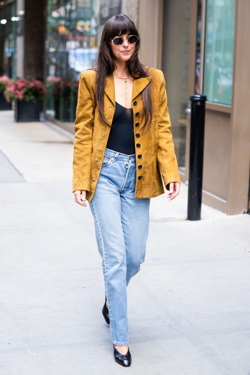 Dakota Johnson Mustard Suede Blazer – 2025 Style Icon Dakota Johnson Mustard Suede Blazer – 2025 Style Icon