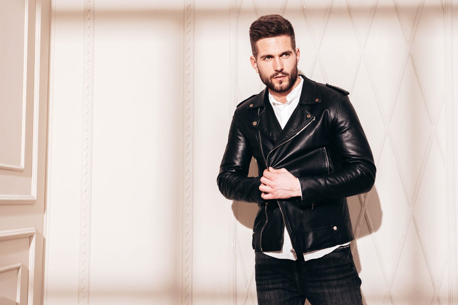 Men’s Double Breasted Leather Jacket – Classic & Stylish